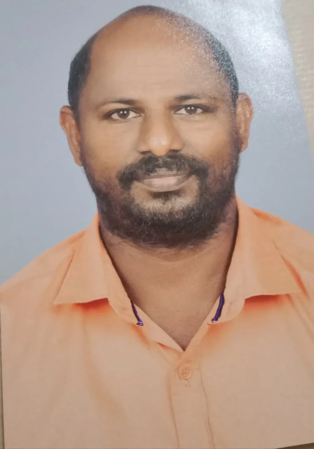 മുത്തങ്ങ സമരത്തിൽ പൊലീസുകാരൻ വിനോദിന്റെ മരണവുമായി ബന്ധപ്പെട്ട കേസിൽ ശിക്ഷിക്കപ്പെട്ട് ഗീതാനന്ദനോടൊപ്പം ജയിലിൽ കഴിയുന്ന ബിനു.