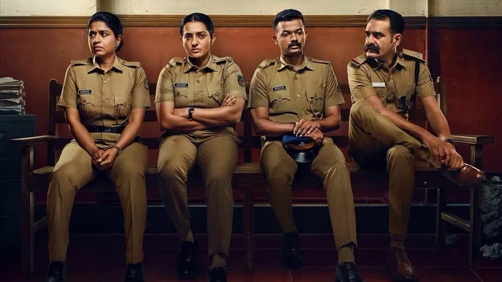 സിദ്ധാർഥ് ഭരതനും തന്റെ റോൾ നന്നായി ചെയ്തു. പക്ഷേ, പടം ആദ്യ ഷോട്ട് മുതൽ ഷോൾഡർ ചെയ്യുന്നത് പാർവതി ഒറ്റയ്ക്കാണ്. വൈകാരിക രംഗങ്ങളിൽ അടക്കം അവർ നന്നായി അഭിനയിച്ചിട്ടുമുണ്ട്. 