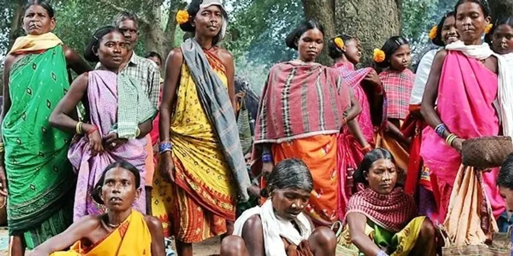 1893-ൽ സിംഗ്ഭൂമിലെ ഉയർന്ന പ്രദേശങ്ങളായ 'ഗോറ' ഭൂമിക്കുമേൽ പുതുതായി നികുതി ചുമത്താൻ ബ്രിട്ടീഷുകാർ ആലോചിച്ചപ്പോൾ, ഗ്രാമത്തലവന്മാരിൽ ഭൂരിഭാഗവും അതിനെ എതിർത്തു.