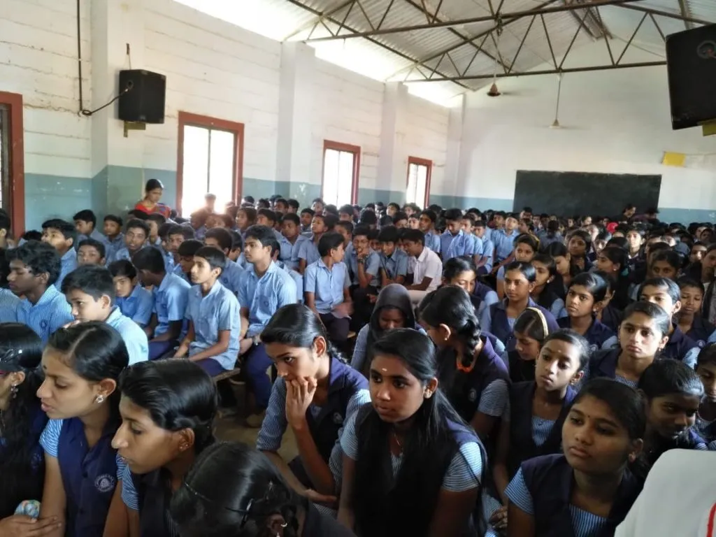 കേരളത്തിന്റെ പുതിയ ഇടപെടലും ശരീരത്തിന്റെ രൂപത്തെക്കുറിച്ചുള്ള സ്കൂൾ നിയന്ത്രണങ്ങളെ കുട്ടികളുടെ അവകാശങ്ങളുടെ വെളിച്ചത്തിൽ പുനർപരിശോധിക്കുന്ന ഈ വിശാലമായ ചർച്ചയുടെ ഭാഗമായാണ് വായിക്കേണ്ടത്.