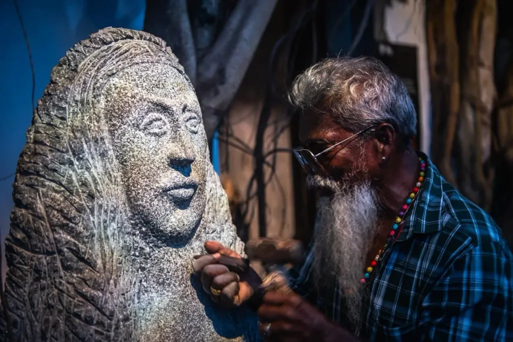 ശില്പി രാജൻ.