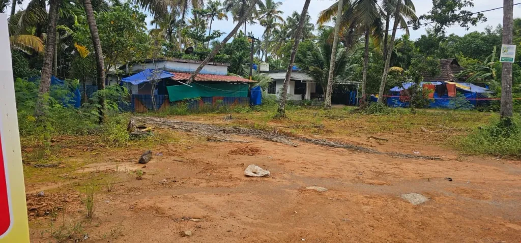 മേൽനിർദേശങ്ങളുടെ ഭാഗമായുള്ള മാലിന്യസംസ്‌കരണമാണ് എറിയാട്ടെ 15 പറമ്പുകളിൽ മാലിന്യ നിക്ഷേപത്തിലൂടെ സംഭവിച്ചത്. 