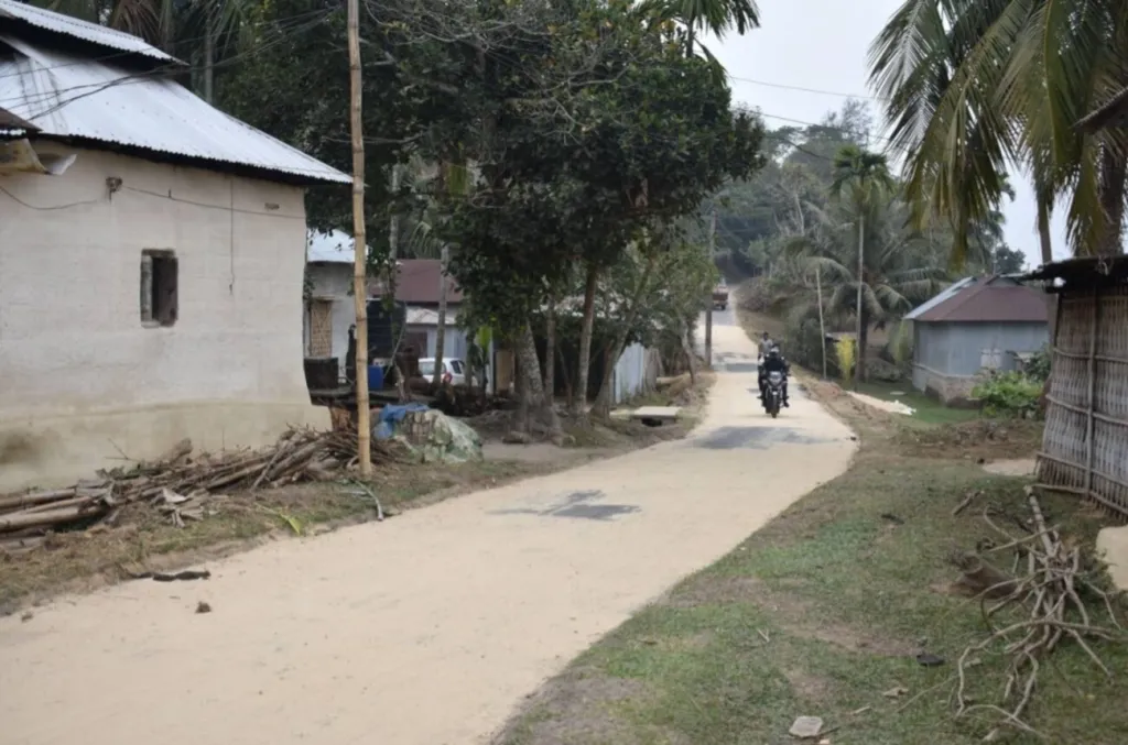 ‘‘ത്രിപുരയിലെ ഏതുൾനാടൻ ഗ്രാമത്തിലേക്കും നിങ്ങൾക്ക് റോഡ് മാർഗ്ഗം സഞ്ചരിക്കാം. അത്ര മികച്ച റോഡു കണക്ടിവിറ്റിയാണ് ഇടതുപക്ഷ സർക്കാരുകൾ നിർമ്മിച്ചെടുത്തത്’’.