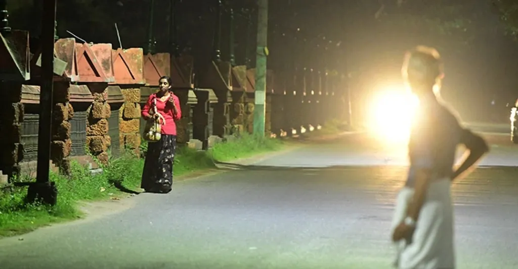 പൊതുഇടങ്ങളിലെ സാന്നിധ്യത്തിന്റെ പേരിൽ സ്വഭാവഹത്യ നേരിടാതിരിക്കുന്നുണ്ടോ എന്നിങ്ങനെയുള്ള ചോദ്യങ്ങളിലാണ് യഥാർത്ഥ സാമൂഹിക പുരോഗതി അളക്കപ്പെടേണ്ടത്.