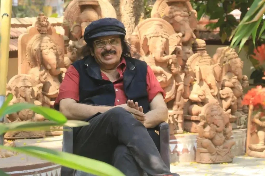 നടരാജ കൃഷ്ണമൂർത്തി എന്ന സൂര്യ കൃഷ്ണമൂർത്തി, തുടക്കത്തിൽ ശാസ്ത്ര-സാങ്കേതിക മേഖലയിലാണ് പ്രവർത്തിച്ചിരുന്നത്. ഇന്ത്യൻ ബഹിരാകാശ ഗവേഷണ സംഘടനയായ ഐ.എസ്.ആർ.ഒ.യിലായിരുന്നു (ISRO) തുടക്കം