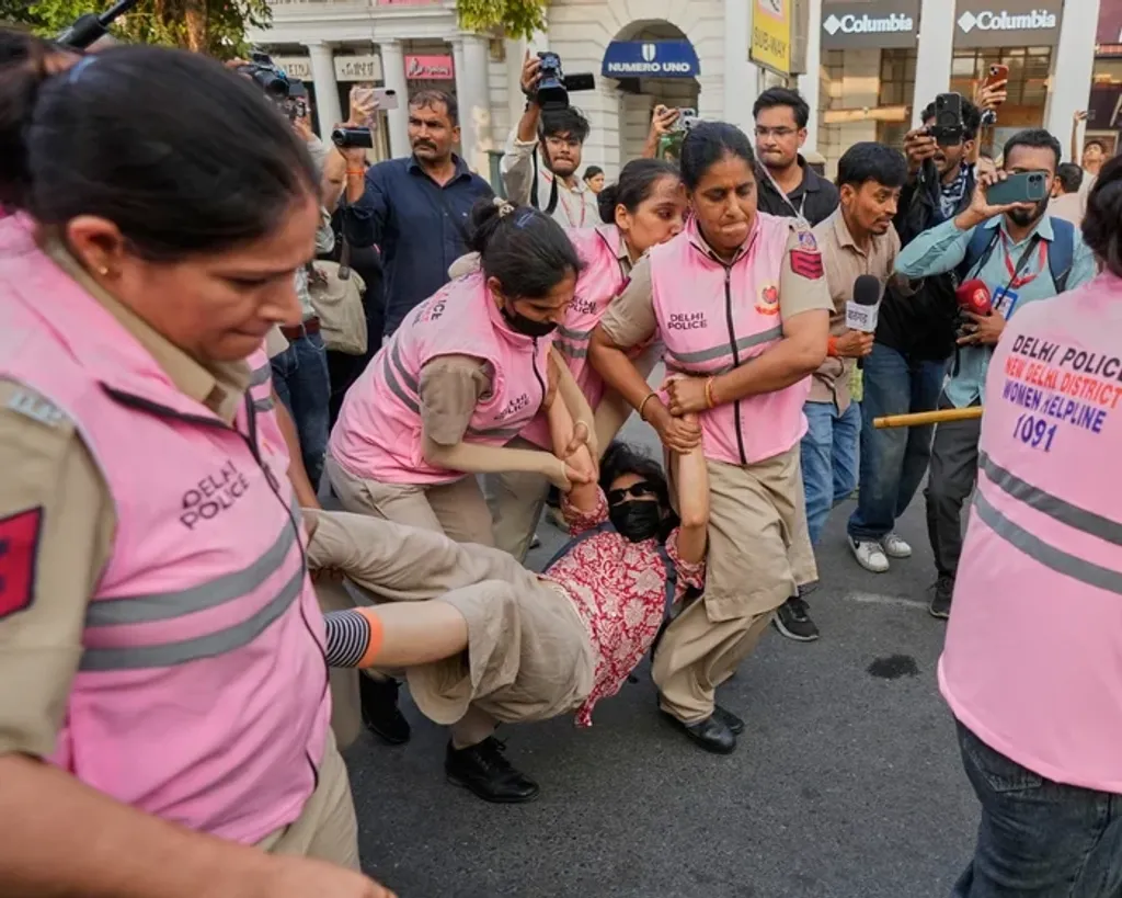 ക്യാമ്പസുകളിൽനിന്ന് കുട്ടികൾ തെരുവിലിറങ്ങിയത് മധ്യവർഗ്ഗ മാതാപിതാക്കൾക്ക് വലിയൊരു ഷോക്കായിരുന്നു. തങ്ങളുടെ കുട്ടികൾ കൃത്യമായ രാഷ്ട്രീയബോധമുണ്ടെന്ന് അവർ തിരിച്ചറിഞ്ഞു തുടങ്ങി.