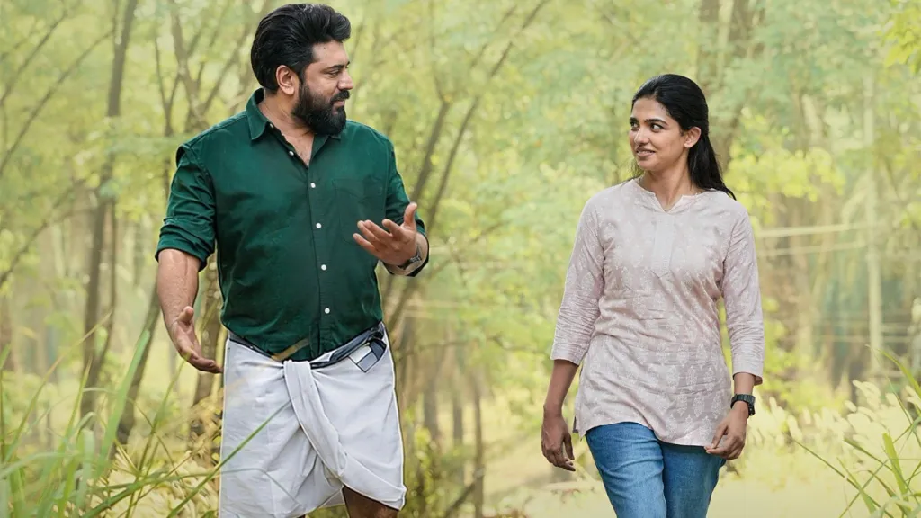 രണ്ടു പ്രണയങ്ങളാണ് സിനിമയിൽ നാം കാണുന്നത്. ആഷ്ലി -ജസ്റ്റിൻ പ്രണയവും ജസ്റ്റിന്റെ അനുജൻ ജോയൽ -സായൂജ്യ പ്രണയവും. ഇതിൽ കുടുംബയൂണിറ്റിനകത്തുള്ള പ്രണയം ആദ്യം പറഞ്ഞതാണ്.