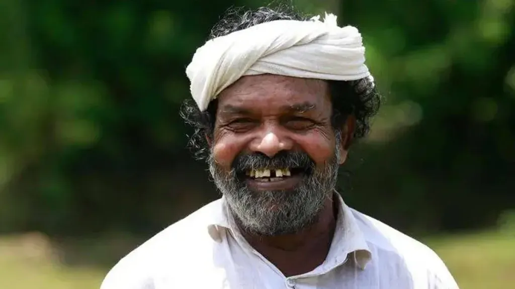 അഞ്ചാം ക്‌ളാസിൽ പഠിപ്പ് നിർത്തിയ രാമേട്ടന് വയലായിരുന്നു തന്റെ സർവ്വകലാശാല.  തലമുറകളായി കൈമാറിവന്ന കൃഷിരീതികളും വിത്തുകളുടെ പ്രത്യേകതകളും സ്വന്തം അനുഭവത്തിലൂടെ അദ്ദേഹം പഠിച്ചെടുത്തു. 