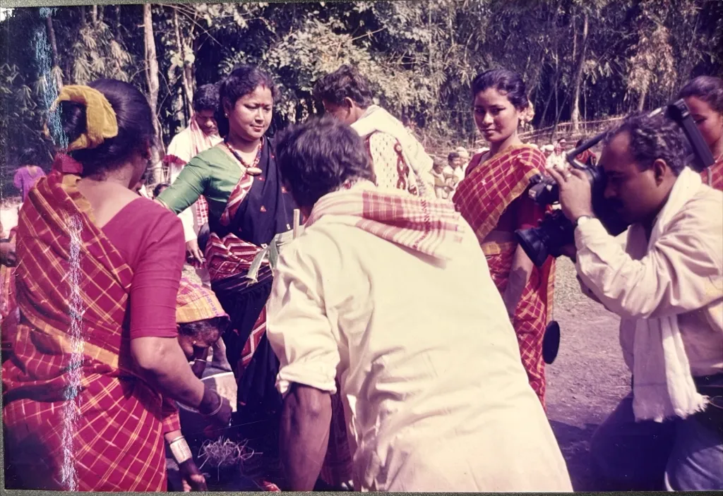 ആസാമിൽ ഒരു നൃത്തത്തിന്റെ ഷൂട്ട്.