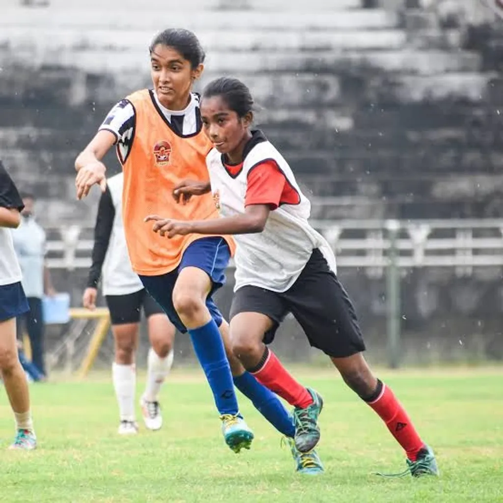 കേരളം എന്നും സ്പോർട്സിനെ ഹൃദയത്തോട് ചേർത്തിരുന്നു. ഫുട്ബോളിനോടുള്ള തീവ്രമായ ആവേശം ക്രിക്കറ്റിനോടും നമ്മുടെ യുവതലമുറയ്ക്ക് ഉണ്ടായിരുന്നു.