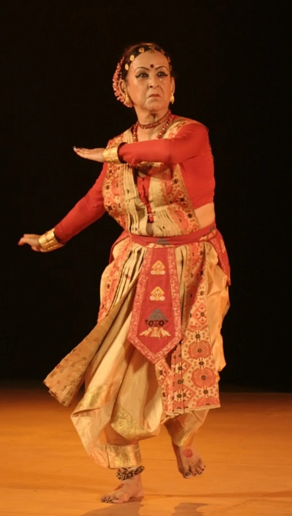 ഇന്ദിര പി പി ബോറയുടെ സാത്രിയ നൃത്തം.