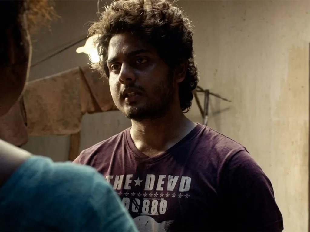 ദൃശ്യം (2013) എന്ന സിനിമയിൽ വരുൺ പ്രഭാകരന്റെ മൃതദേഹം ജോർജ് കുട്ടിയുടെ വീട്ടിൽ നിന്ന് കിട്ടിയാൽപ്പോലും ധാർമികമായി ജോർജുകുട്ടി ശരിയാണെന്ന പൊതുബോധമാണ് കടന്നുവരുന്നത്.