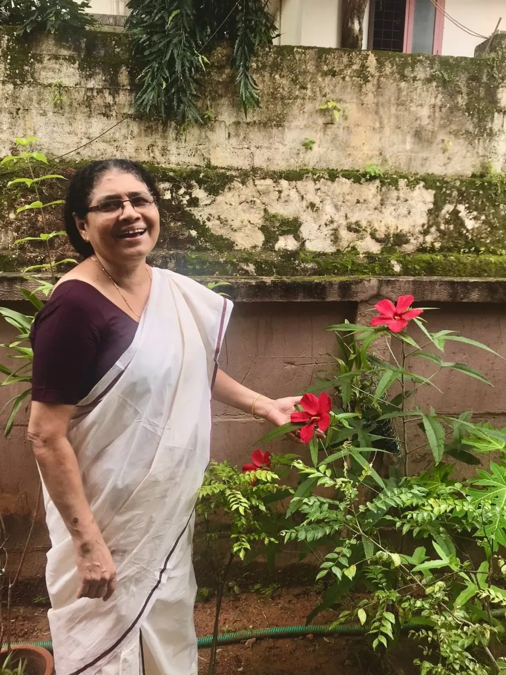  ചില കഥകളിൽ വായിക്കുന്ന പോലെ നിഷ്കളങ്കവും സർവംസഹയുമായ ഒരു അമ്മയായിരുന്നില്ല മാഗ്ഗി ജോൺസൺ.