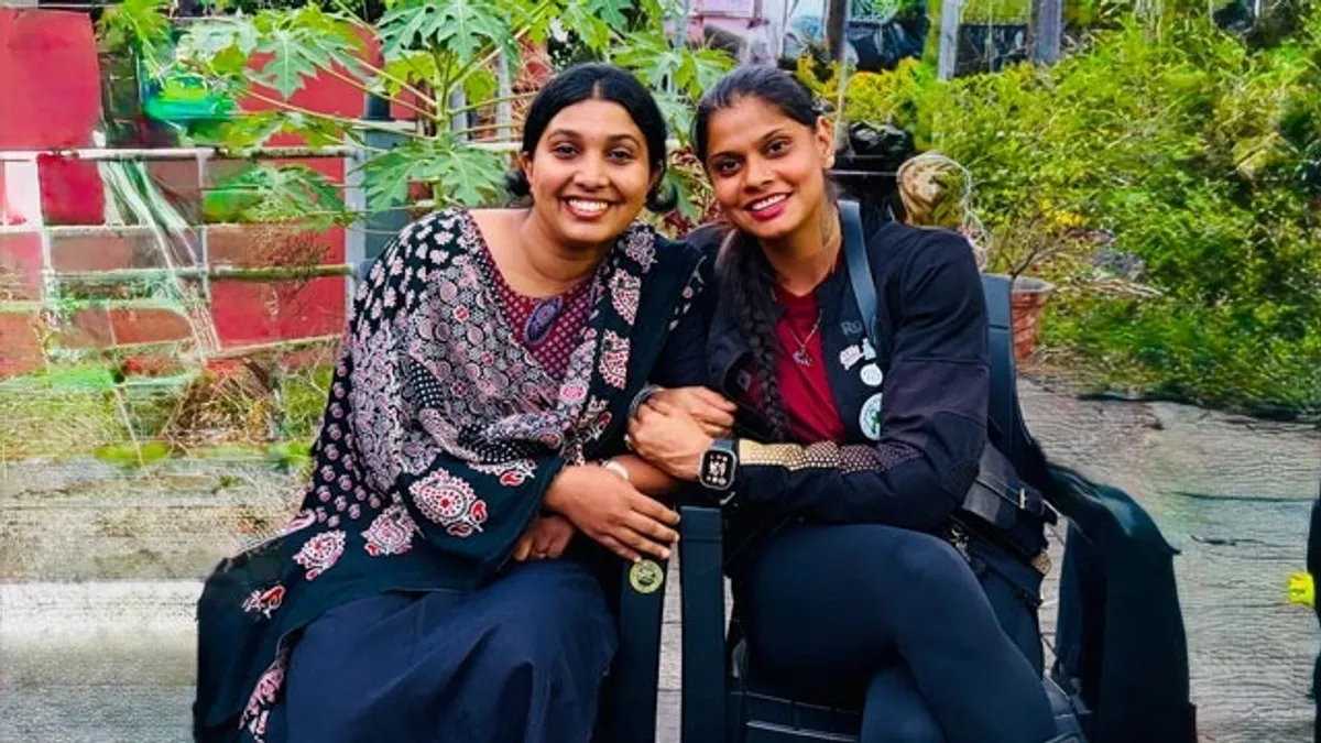 മാനസികാരോഗ്യ അവബോധവുമായി സെഹർ ഹാഷ്മിയുടെ ബൈക്ക് യാത്ര